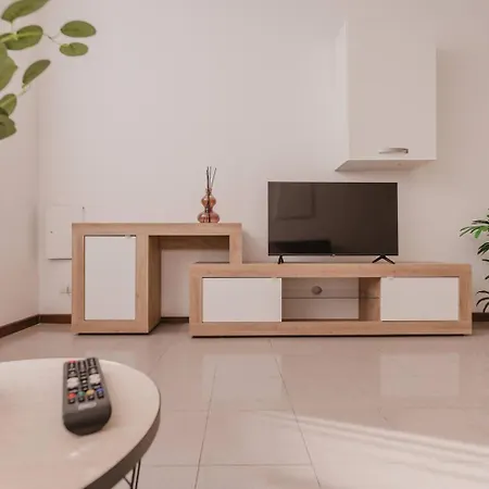 Unico 5, 4 Ospiti, Parcheggio Gratis, 10 Minuti Da